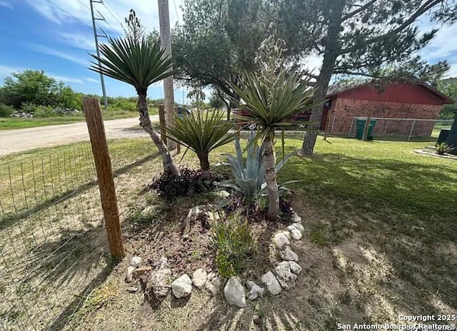 1107 Willow, Jourdanton, TX 78026 - view of yard featuring fence