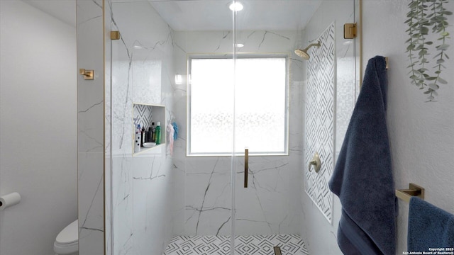 6139 Mackenzie, San Antonio, TX 78247 - full bath with a marble finish shower and toilet