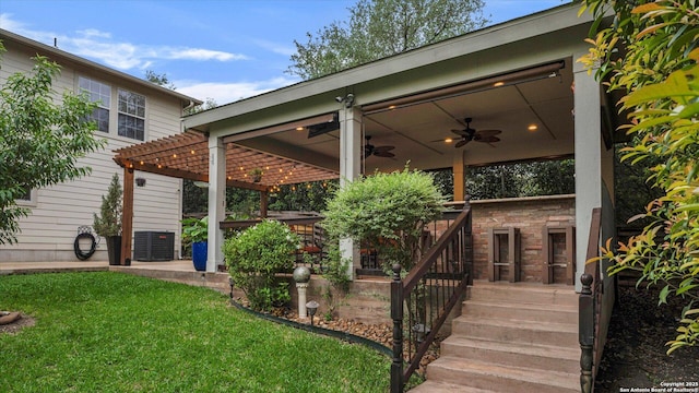 6139 Mackenzie, San Antonio, TX 78247 - exterior space with ceiling fan, central air condition unit, and a yard