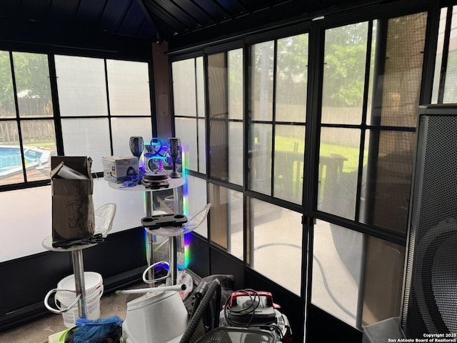 6603 Meadow Fawn, Converse, TX 78109 - view of sunroom / solarium
