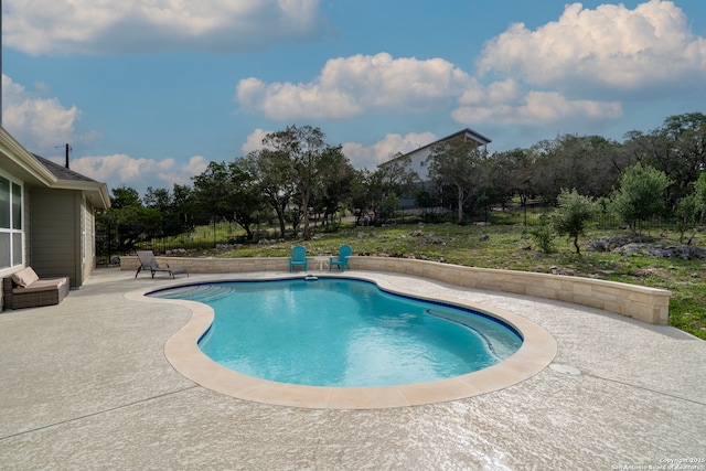 1587 Lakeshore Dr, Canyon Lake, TX 78133 - outdoor pool featuring a patio