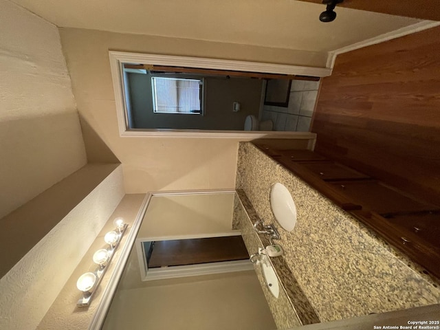 310 Seven Seas, Crosby, TX 77532 - bathroom with decorative backsplash