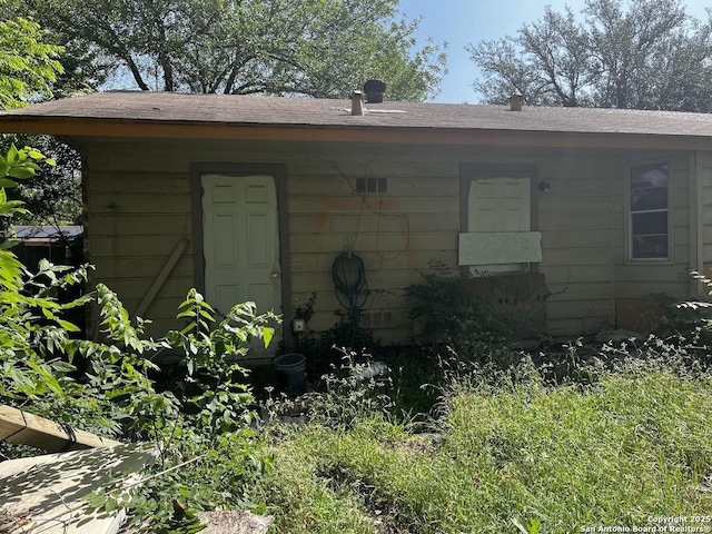 view of outdoor structure