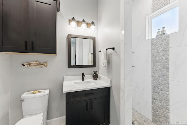 821 Bingham Ln, New Braunfels, TX 78132 - full bath featuring vanity, toilet, and tiled shower