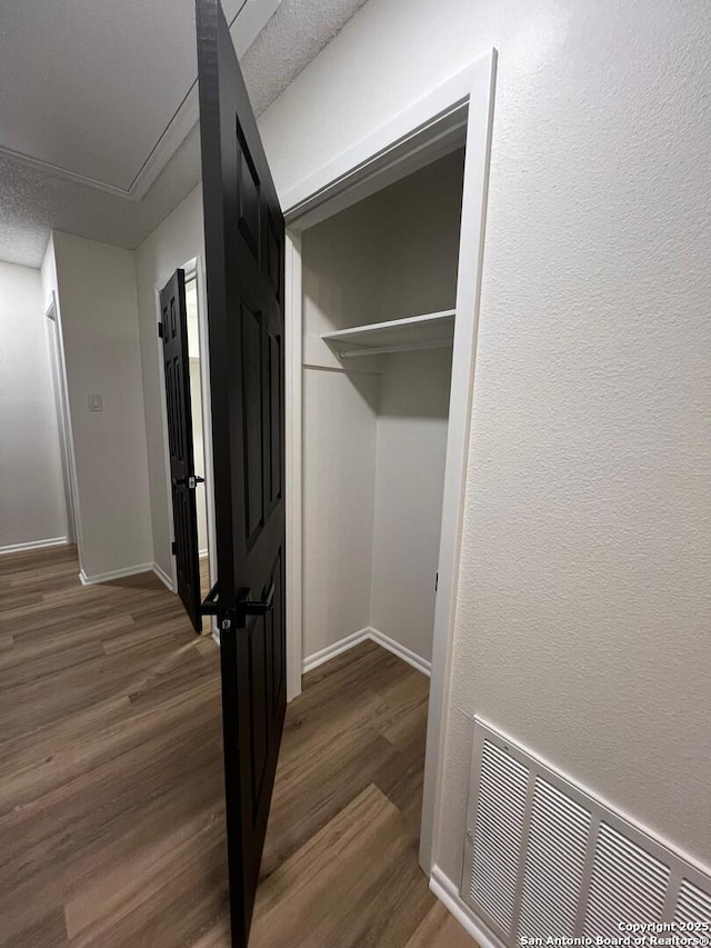 10106 Grand Park, San Antonio, TX 78239 - closet with visible vents