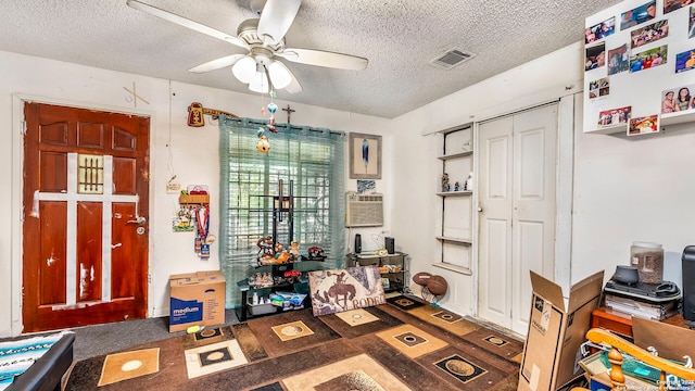237 Delmar, San Antonio, TX 78210 - interior space with a textured ceiling, visible vents, and a ceiling fan