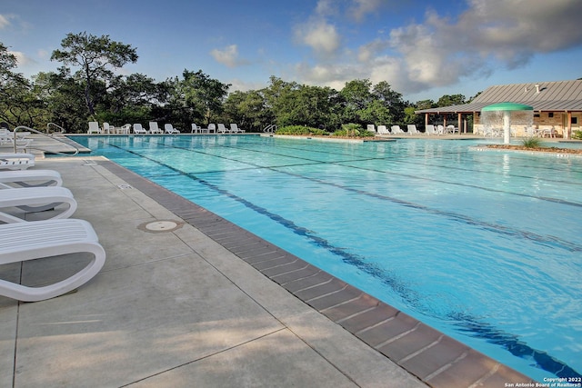 1502 Specie Crk, San Antonio, TX 78260 - community pool with a patio