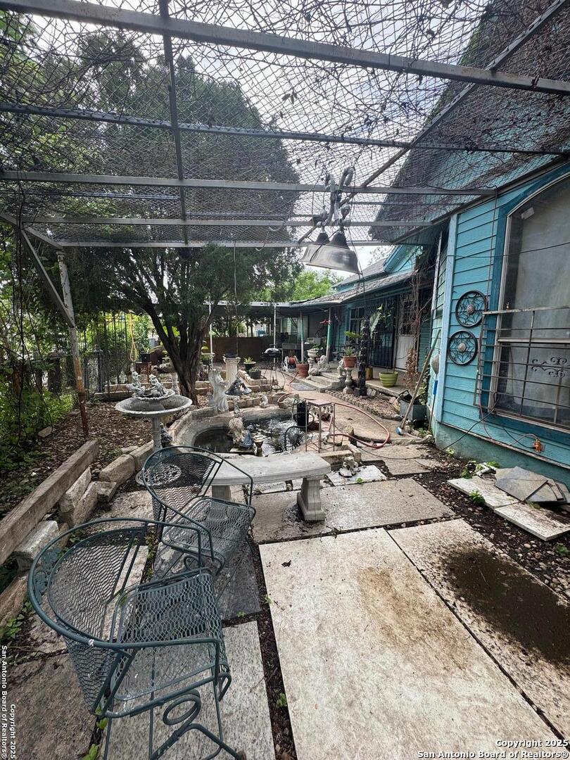 124 E Fest, San Antonio, TX 78204 - view of patio
