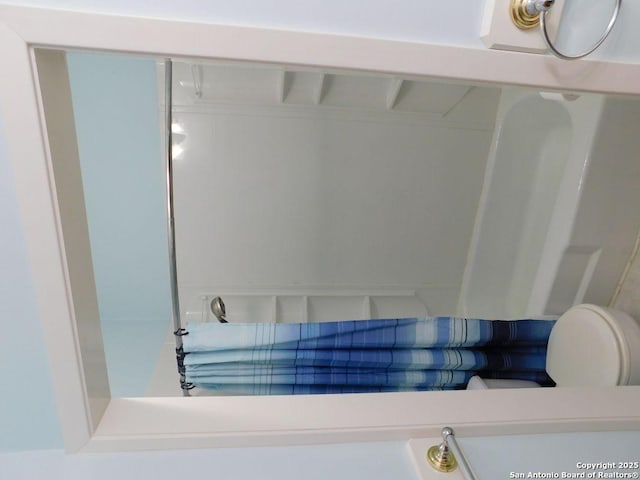 911 Austin, Sabinal, TX 78881 - view of full bathroom