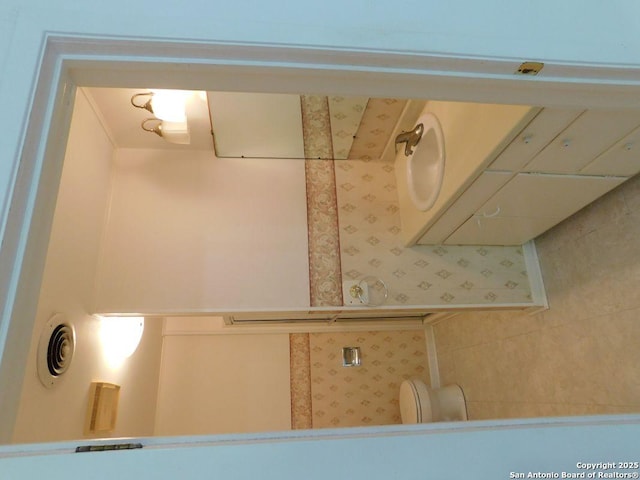 911 Austin, Sabinal, TX 78881 - view of bathroom