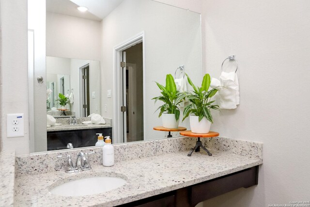 236/238 Joseph Cir, Cibolo, TX 78108 - bathroom featuring vanity