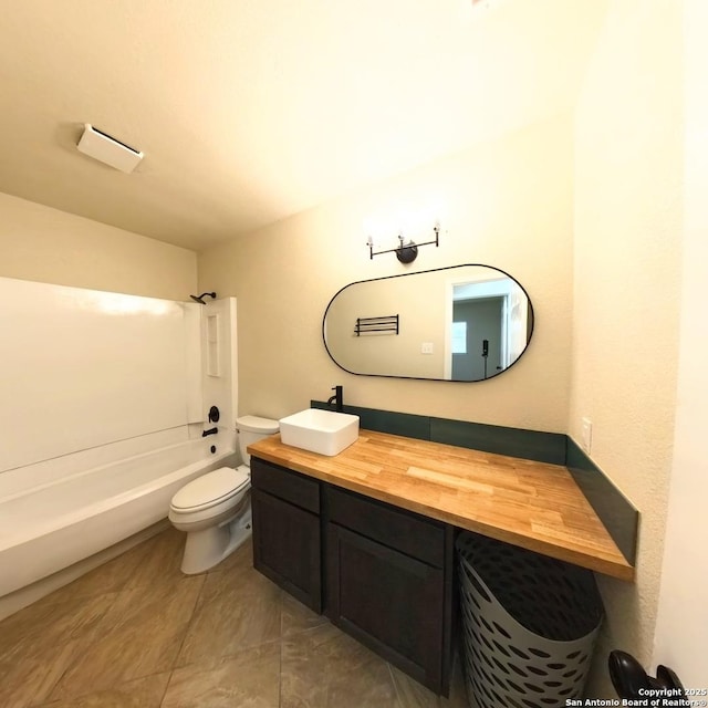 13243 Larkfield, San Antonio, TX 78233 - full bath with toilet, vanity, and tub / shower combination
