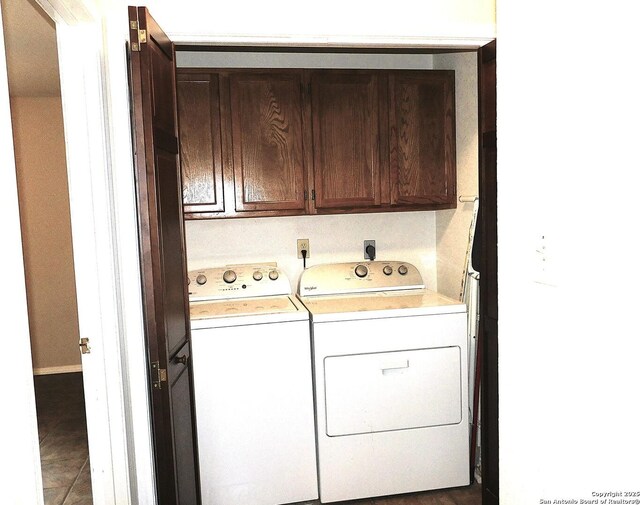 525 Cherry Rdg, Floresville, TX 78114 - laundry room with washer and dryer and cabinet space