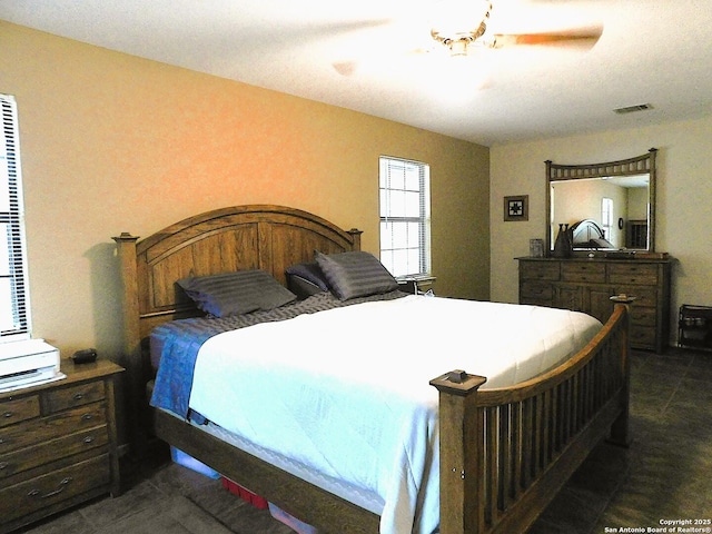 525 Cherry Rdg, Floresville, TX 78114 - view of bedroom