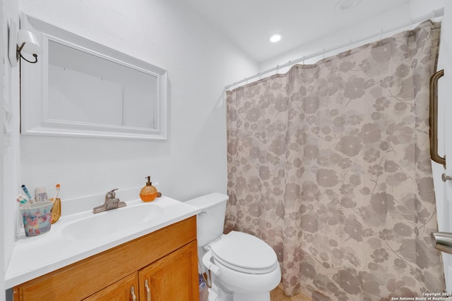 5118 War Cloud, San Antonio, TX 78242 - full bath featuring toilet, vanity, and a shower with curtain