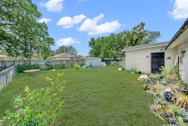5118 War Cloud, San Antonio, TX 78242 - view of yard with a storage unit and an outdoor structure