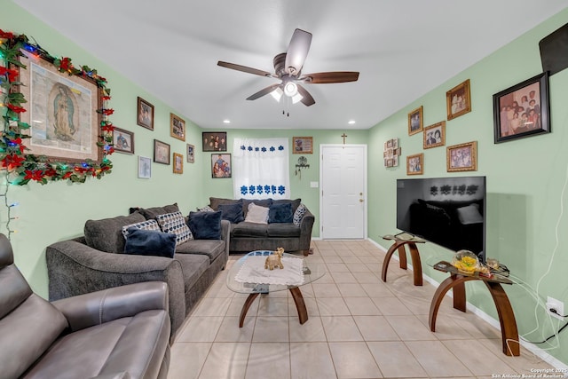 5118 War Cloud, San Antonio, TX 78242 - living room featuring a ceiling fan and recessed lighting