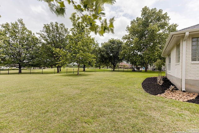 7335 Scintilla Ln, Boerne, TX 78015 - view of yard
