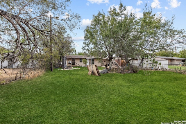 3327 K, San Antonio, TX 78220 - view of yard