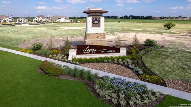 343 Balaton Lk, New Braunfels, TX 78130 - view of home's community with a yard