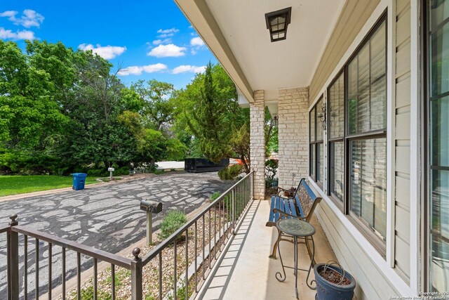 239 Old Oaks, Kerrville, TX 78028 - balcony featuring covered porch