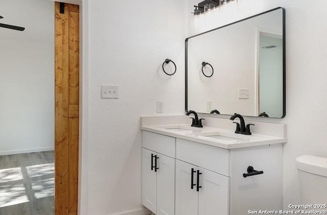250 Oelkers, San Antonio, TX 78204 - bathroom with toilet and double vanity