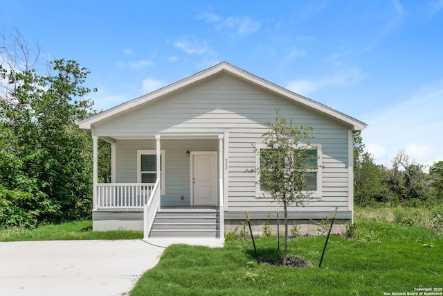 623 Belmont, San Antonio, TX 78202 - bungalow featuring a porch