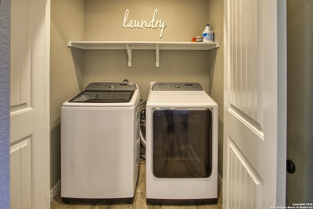 1139 Cedar Bnd, Canyon Lake, TX 78133 - washroom with independent washer and dryer