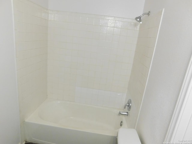 8918 Kenton Mist, San Antonio, TX 78240 - bathroom with shower / tub combination