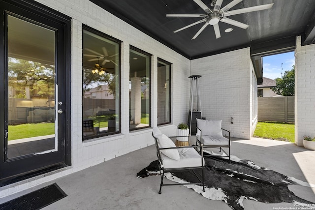 435 Bridle Trl, New Braunfels, TX 78132 - view of patio featuring a ceiling fan and fence