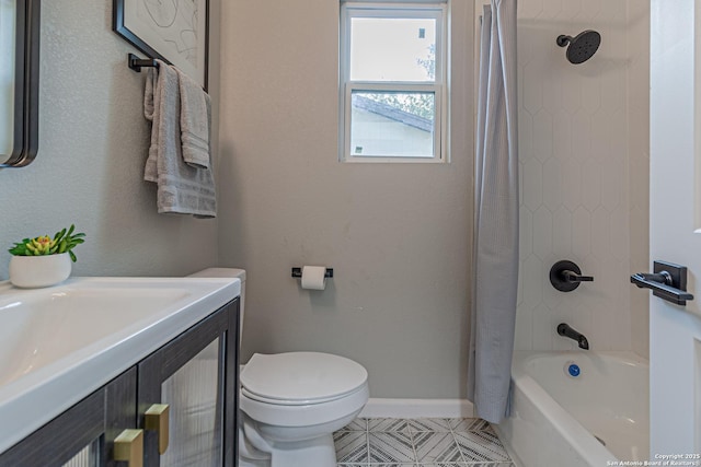1641 W Huisache, San Antonio, TX 78201 - full bathroom featuring toilet, shower / bath combo with shower curtain, tile patterned floors, baseboards, and a sink