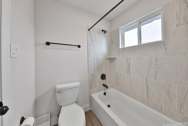 6514 Comanche Post, San Antonio, TX 78233 - bathroom featuring toilet, wood finished floors, shower / washtub combination, and baseboards
