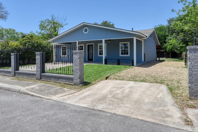 9015 Spanish Cv, San Antonio, TX 78242 - ranch-style house featuring a ceiling fan and covered porch