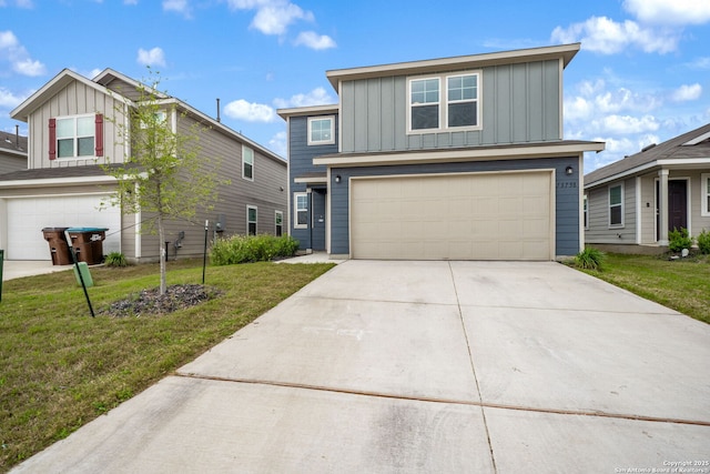 13758 Prospector Post, San Antonio, TX 78253 - traditional home with board and batten siding, a garage, driveway, and a front yard