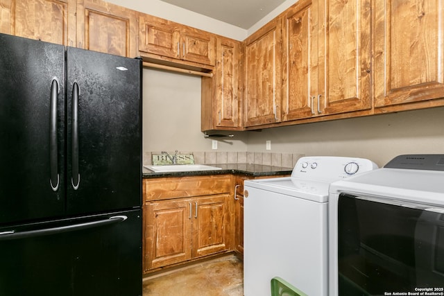 125 Stone Cyn, Fredericksburg, TX 78624 - washroom with washing machine and dryer