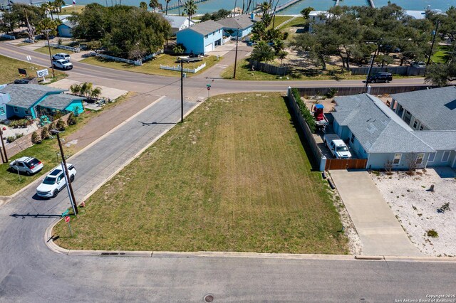 2717 Lakeview Dr, Rockport, TX 78382