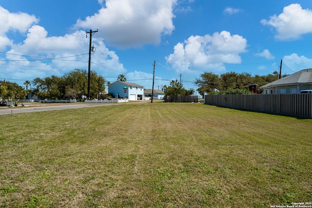 2717 Lakeview Dr, Rockport, TX 78382