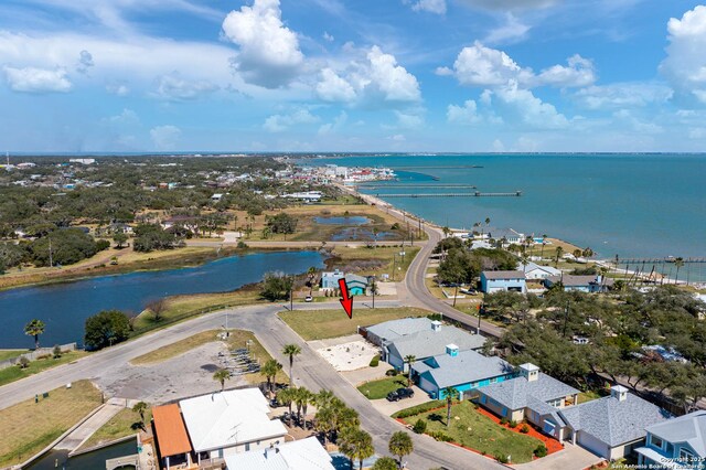 2717 Lakeview Dr, Rockport, TX 78382