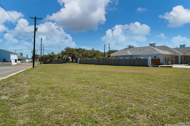 2717 Lakeview Dr, Rockport, TX 78382