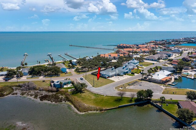 2717 Lakeview Dr, Rockport, TX 78382
