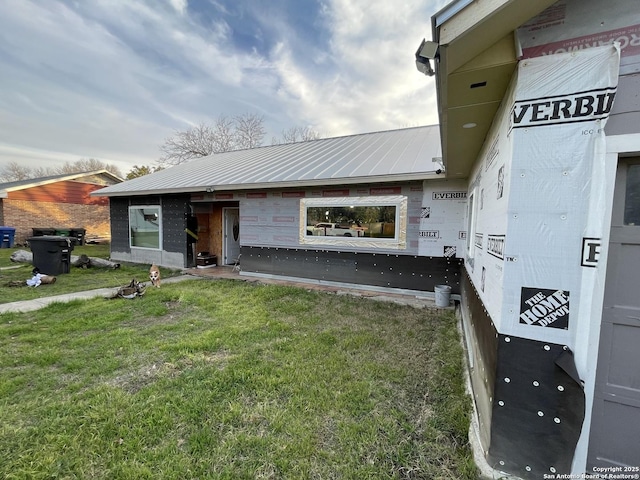 314 Veda Mae, San Antonio, TX 78216 - view of front of home with a front yard and metal roof