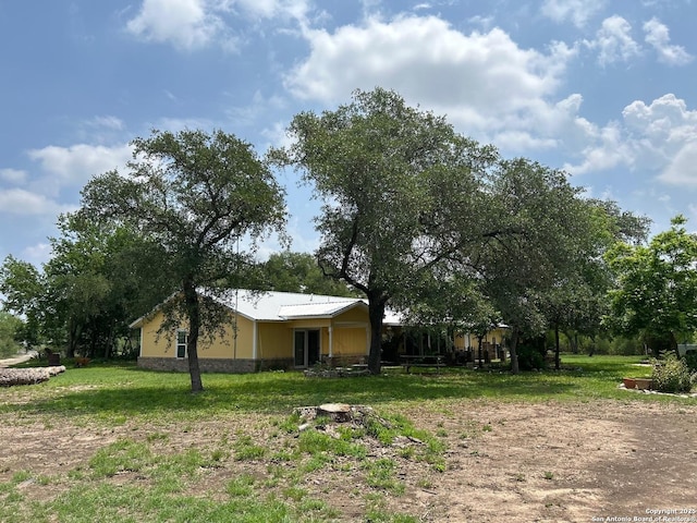 6719 State Highway 55, Uvalde, TX 78801 - view of grassy yard