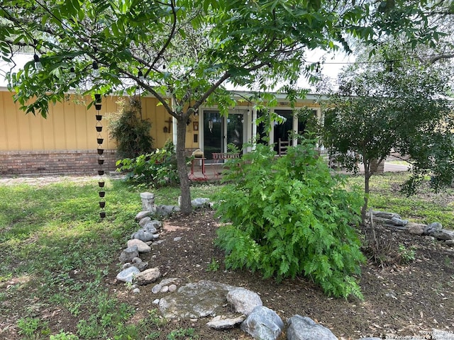 6719 State Highway 55, Uvalde, TX 78801 - view of front facade featuring brick siding