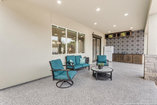 7812 Ventura Blvd, Selma, TX 78154 - view of patio / terrace