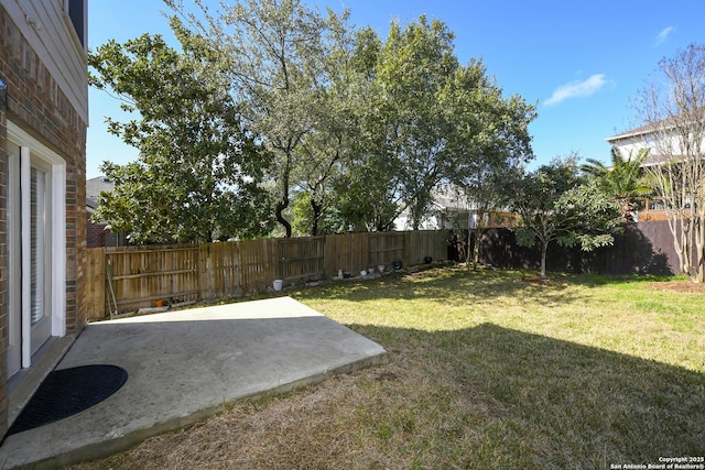 view of yard with a patio