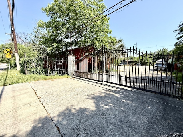 1010 W Ashby Pl, San Antonio, TX 78212