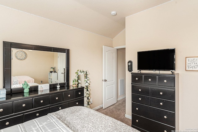 12338 Belfort Pt, Schertz, TX 78154 - bedroom featuring carpet floors, baseboards, and vaulted ceiling