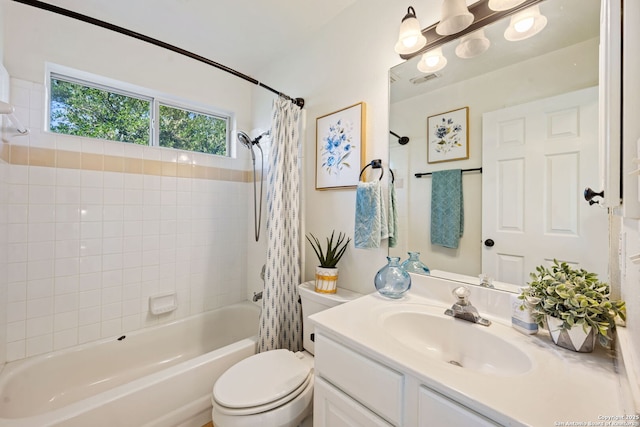 120 Seth Raynor, New Braunfels, TX 78130 - full bath featuring shower / bathtub combination with curtain, toilet, and vanity