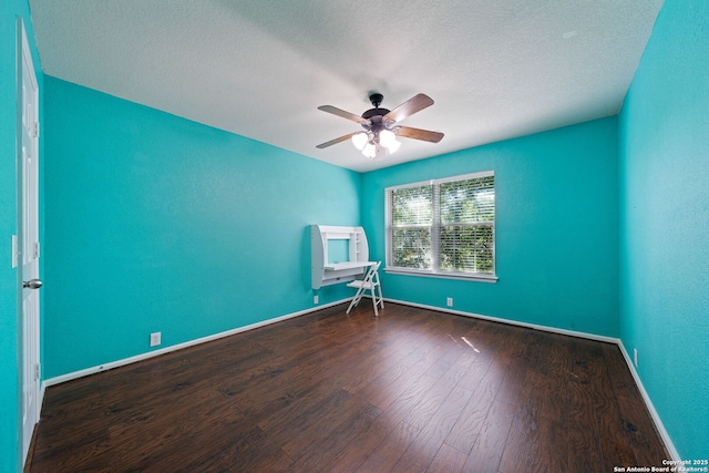 3738 Sumantra, San Antonio, TX 78261 - empty room with a ceiling fan, wood finished floors, baseboards, and a textured ceiling