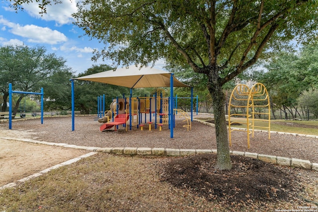 3738 Sumantra, San Antonio, TX 78261 - view of community jungle gym